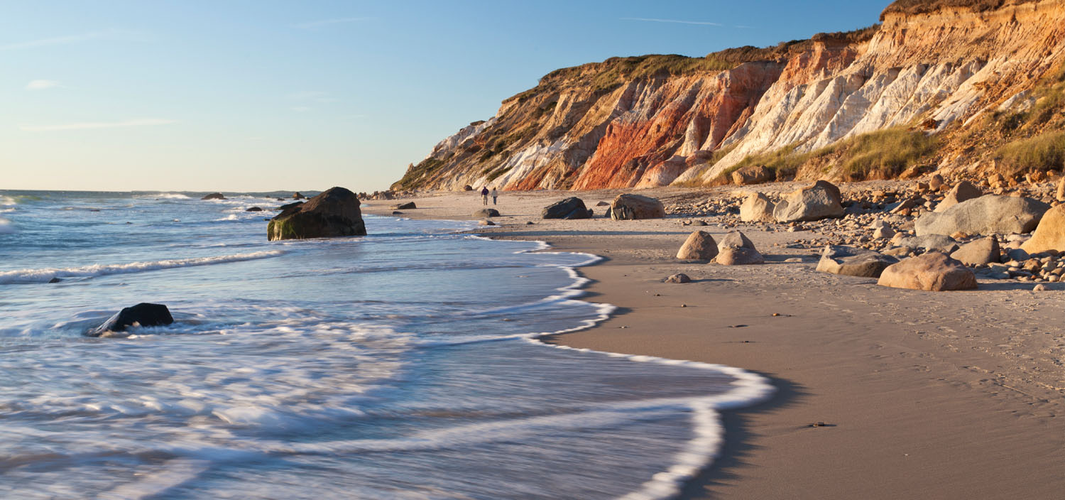The beaches and waves of the USA are best discovered on a North America yacht charter with Fraser